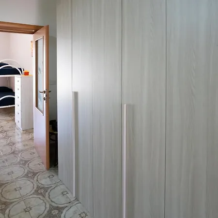 Casa Gino A 70 Mt Dalla Di
